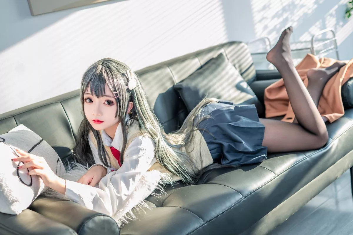 Xgyw.Org_Cosplay美女日奈娇麻衣校服主题私房性感学生制服半脱露蕾丝内衣迷人诱惑写真73P