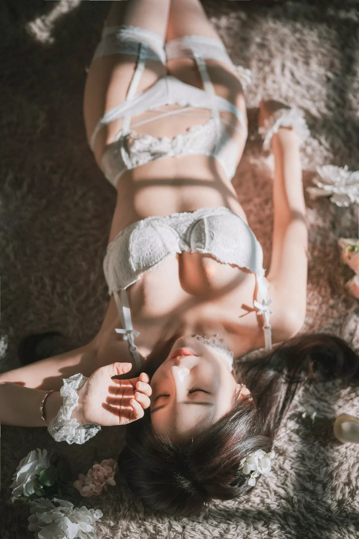 Xgyw.Org_[DJAWA]No.158_模特ZZYuri_Alluring White主题性感白色内衣配蕾丝吊袜诱惑写真44P