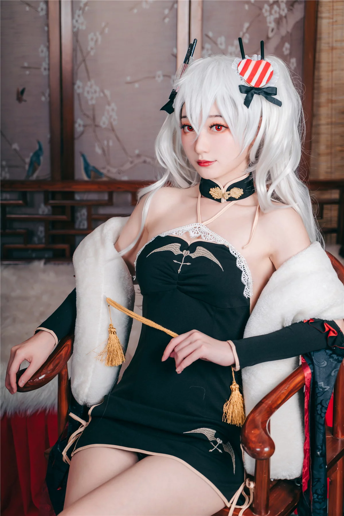 Xgyw.Org_Cosplay美女桃墨公子吸血鬼旗袍主题私房性感低胸高开旗袍秀豪乳翘臀诱惑写真40P