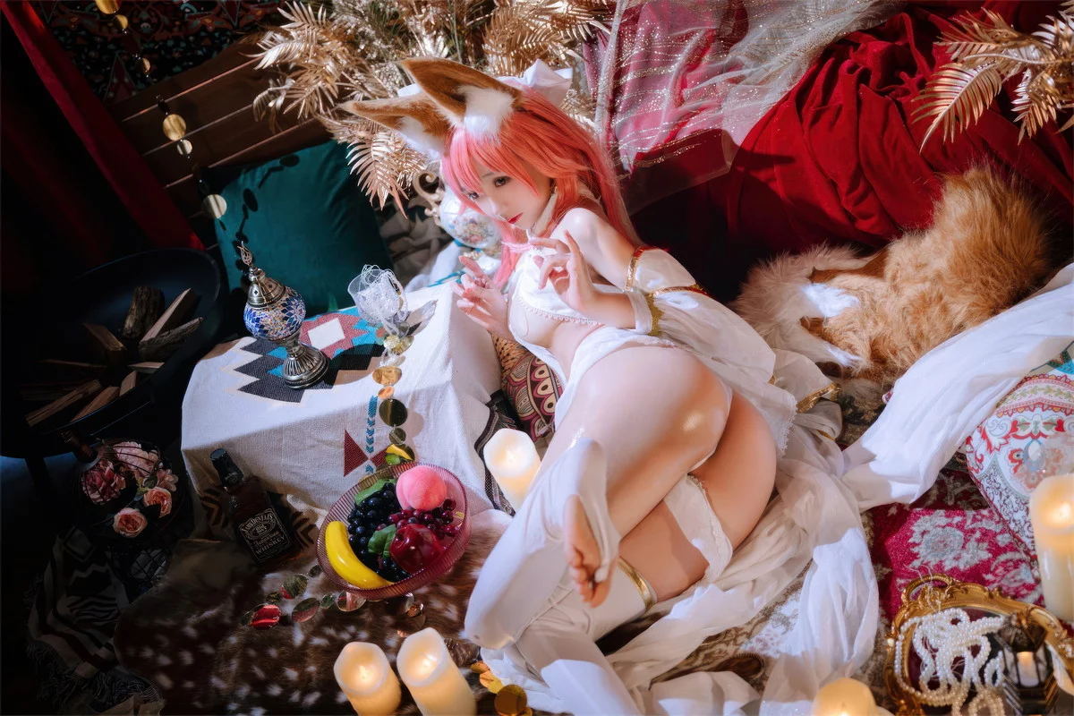 Xgyw.Org_Cosplay美女日奈娇玉藻前舞娘主题性感白色薄纱情趣服饰露油亮肌肤惹火诱惑写真54P