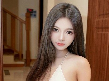 XiuRen第9764期_模特奶茹性感白色吊带内衣配黑色蕾丝内裤秀凹凸身材诱惑写真67P