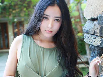 嫩模Manuela玛鲁娜个人资料及性感美臀写真套图